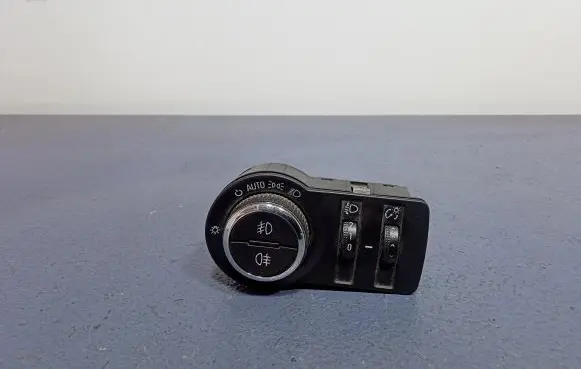 Opel Insignia A Light switch 23197914