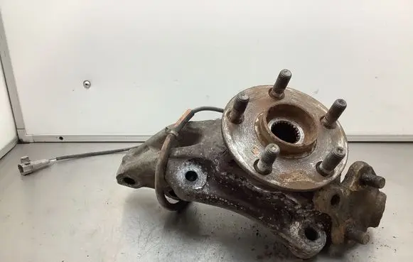 Toyota Prius (XW20) Front wheel hub