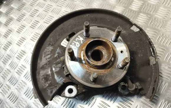 Opel Astra J Front wheel hub 13502828