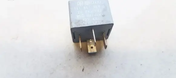 Audi A3 S3 8L Other relay 141951253B