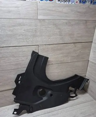 Volvo C40 Engine bonnet/hood lock trim molding 32297906