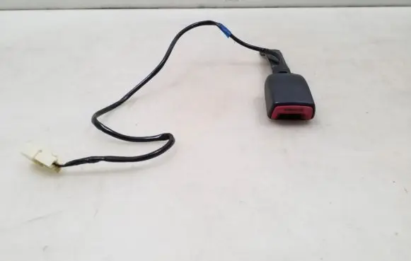 Subaru Outback Front seatbelt buckle E034501