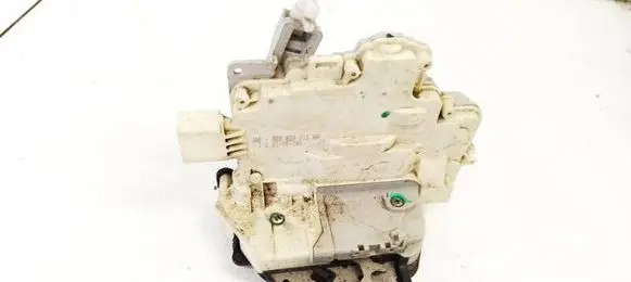 Audi A4 S4 B7 8E 8H Rear door lock 8E0839015AA