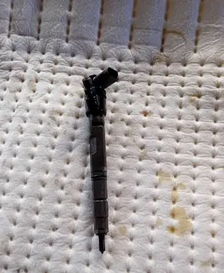 Audi A8 S8 D3 4E Fuel injector 0445110158