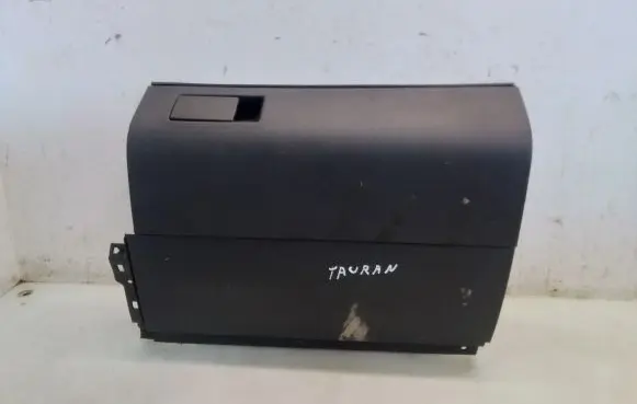 Volkswagen Touran I Glove box