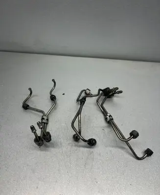 Volvo S60 Fuel injector supply line/pipe 31303504