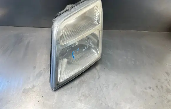 Ford Connect Headlight/headlamp 2T1413005 39140748