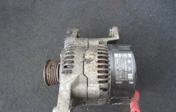 Nissan Micra Generator/alternator 231005f600 0123110007