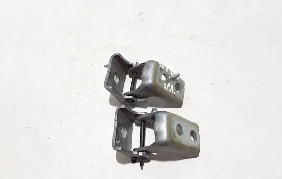 Peugeot 308 Front door upper hinge 9671886880
