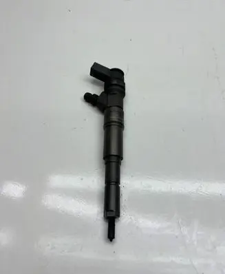BMW 3 E90 E91 Fuel injector 0445110216