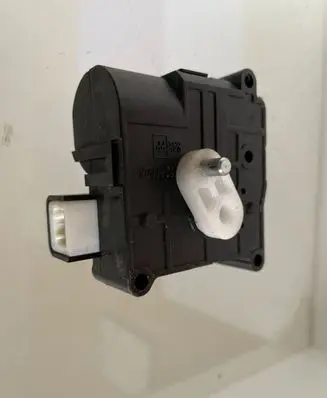 Toyota Corolla Verso E121 Air flap motor/actuator 1138002051 12V12G22