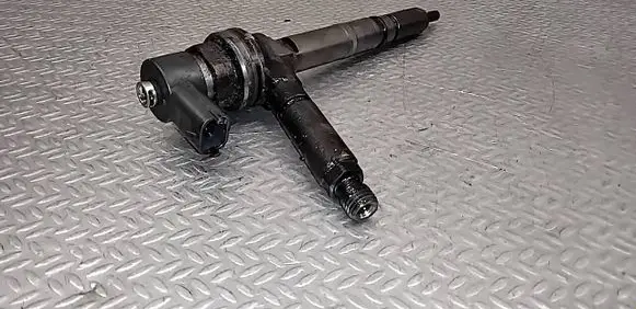 Opel Astra H Fuel injector 0445110175