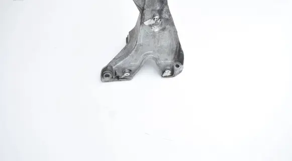 Audi A4 S4 B7 8E 8H Engine mounting bracket 8E0199308D