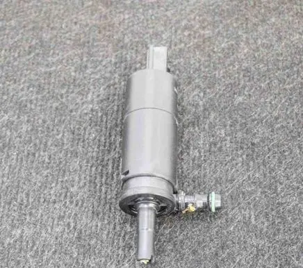 Skoda Yeti (5L) Windscreen/windshield washer pump 3B7955681