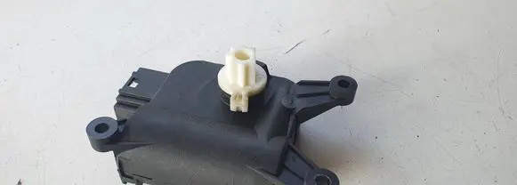 Skoda Superb B6 (3T) A/C air flow flap actuator/motor 