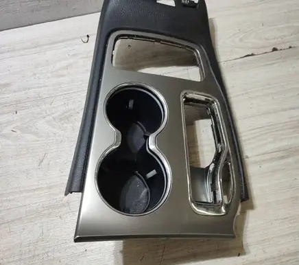 Jeep Grand Cherokee Cup holder front 3390800 5VK201CCAE 829868
