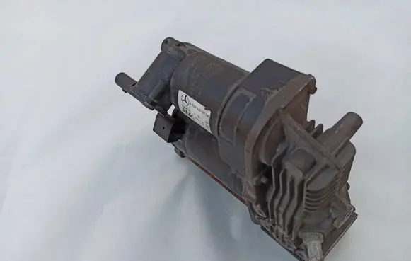 Mercedes-Benz Vito Viano W639 Air suspension compressor/pump Kompresor zawieszenia Mercedes vito A6393200404