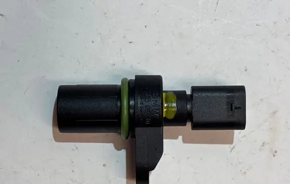BMW 5 E60 E61 Camshaft position sensor 7803093