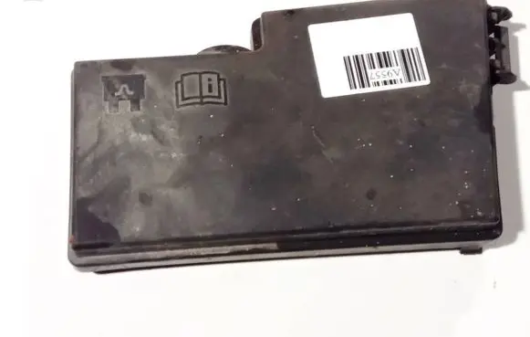 Ford Focus Fuse box cover 