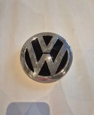 Volkswagen Polo VI Manufacturer badge logo/emblem 2G0853601B