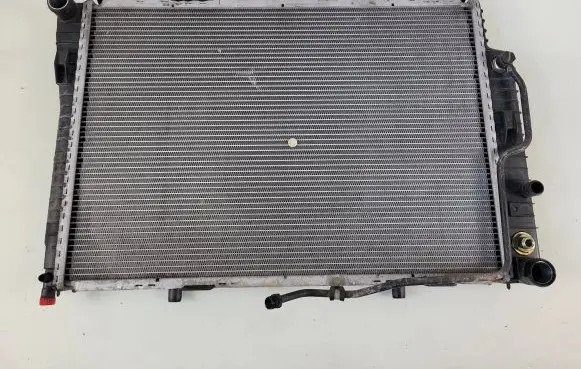 Mercedes-Benz SLK R170 Coolant radiator 2025003203