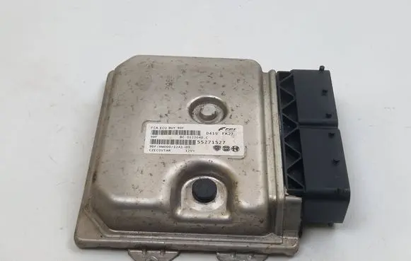 Fiat 500X Engine control unit/module 55271527 D419FK27 B0122040