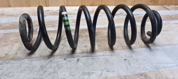 Volkswagen Touran I Rear coil spring