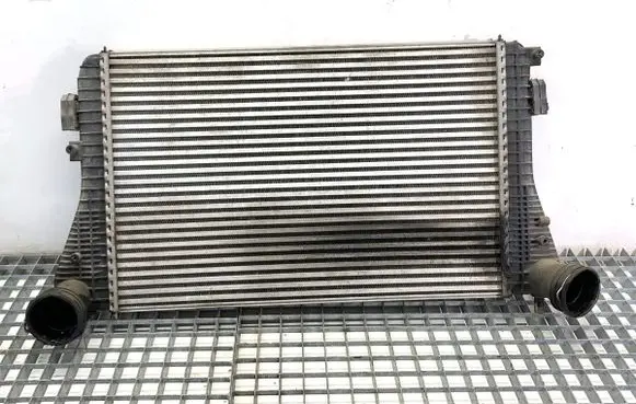 Volkswagen Touran I Intercooler radiator
