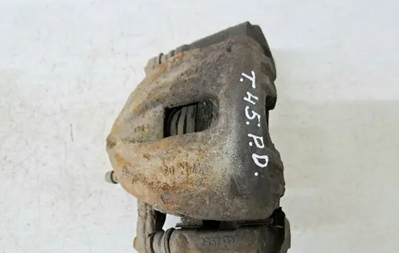 Toyota Corolla Verso AR10 Front brake caliper