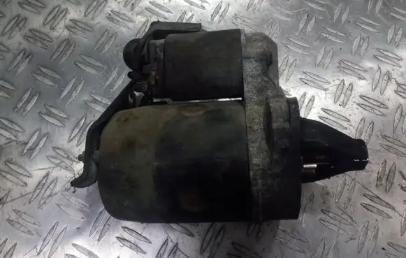 Mazda 323 Starter motor m3t49381