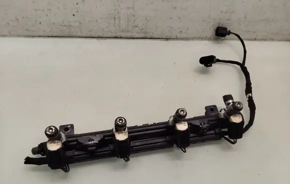 Skoda Fabia Mk1 (6Y) Fuel injectors set 036133320