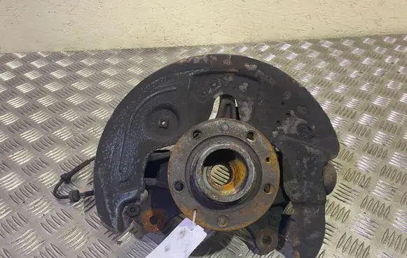 Peugeot 3008 II Front wheel hub