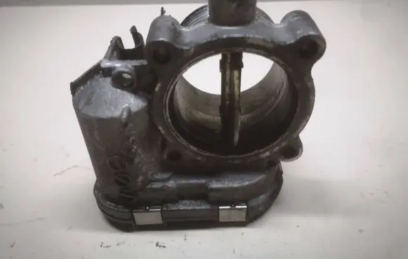 Volvo S80 Throttle valve 8692720