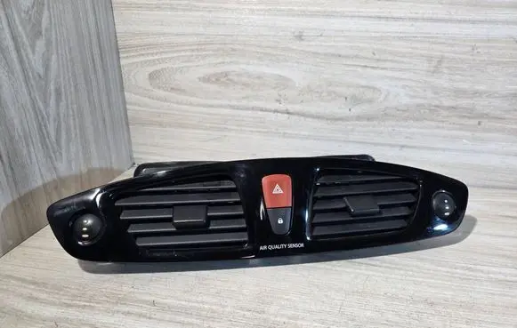 Renault Scenic III - Grand scenic III Dash center air vent grill 682600031R 1019250