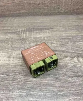 Volvo 850 Central locking relay 6849364 73606002