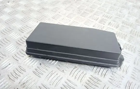 Chevrolet Captiva Fuse box cover 96821095