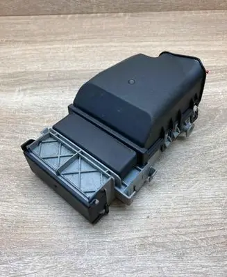 Opel Astra J Fuse box set 13222786