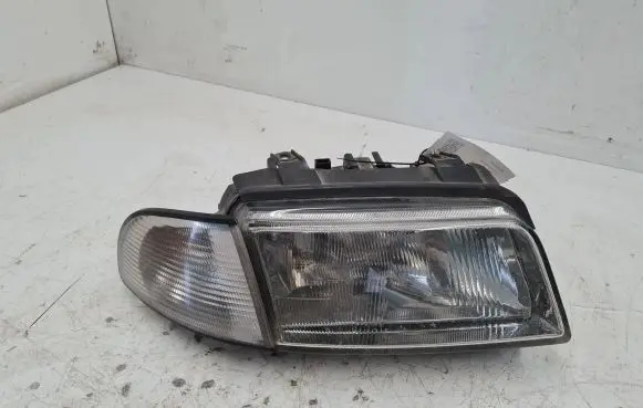 Audi A4 S4 B5 8D Headlight/headlamp