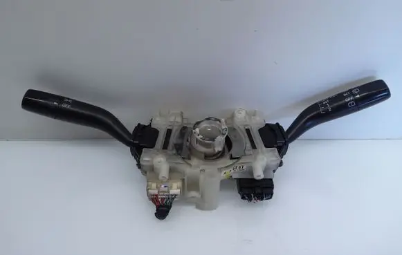 Mazda 323 F Wiper turn signal indicator stalk/switch 17B366