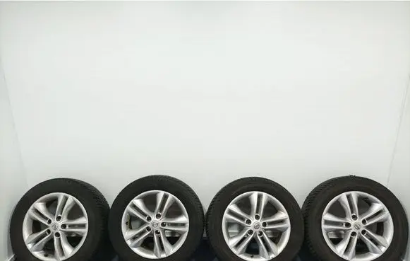 Nissan Qashqai R17 alloy rim 