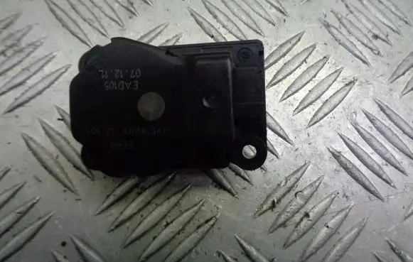 Opel Astra H A/C air flow flap actuator/motor U9518001