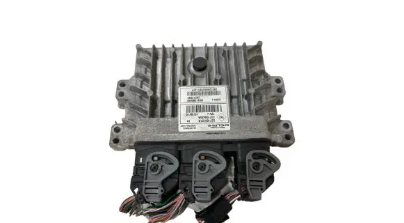 Renault Megane III Engine control unit/module 237100121R 237100425R R0413B006E