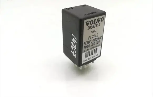 Volvo V70 Other relay 30667514 7038900302