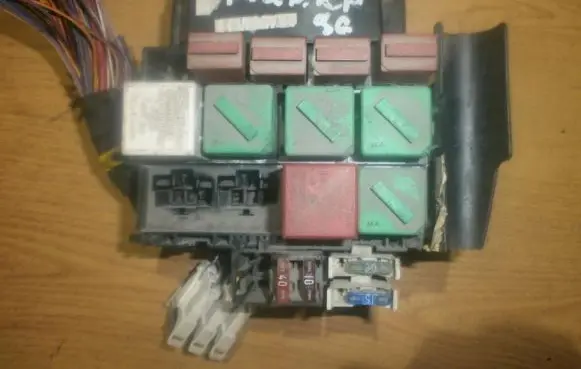 Ford Fiesta Fuse box set 94fg14a074aa