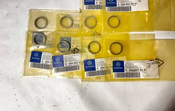 Mercedes-Benz E W210 Oil sump A6060530631 2958445