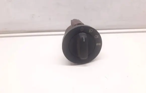 BMW 5 E39 Light switch 8363684