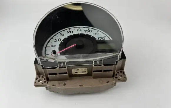 Toyota Aygo AB10 Speedometer (instrument cluster) 838000H132 H13695 568090U