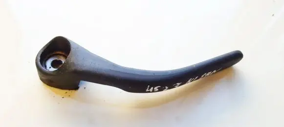 Engine bonnet (hood) release handle