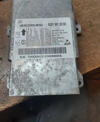 Mercedes-Benz E A207 Airbag control unit/module A2079012000 5WK44074