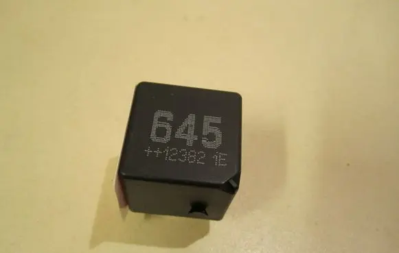 Volkswagen Jetta VI Other relay 4H0951253A